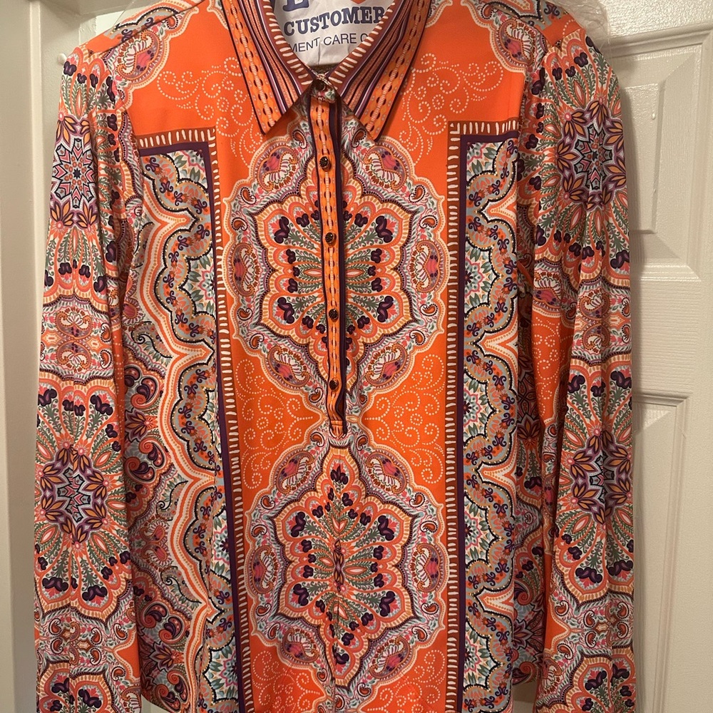 SHOWSTOPPER!! Vibrant 🍊, purple, blue, green, black Paisley Hale Bob Blouse